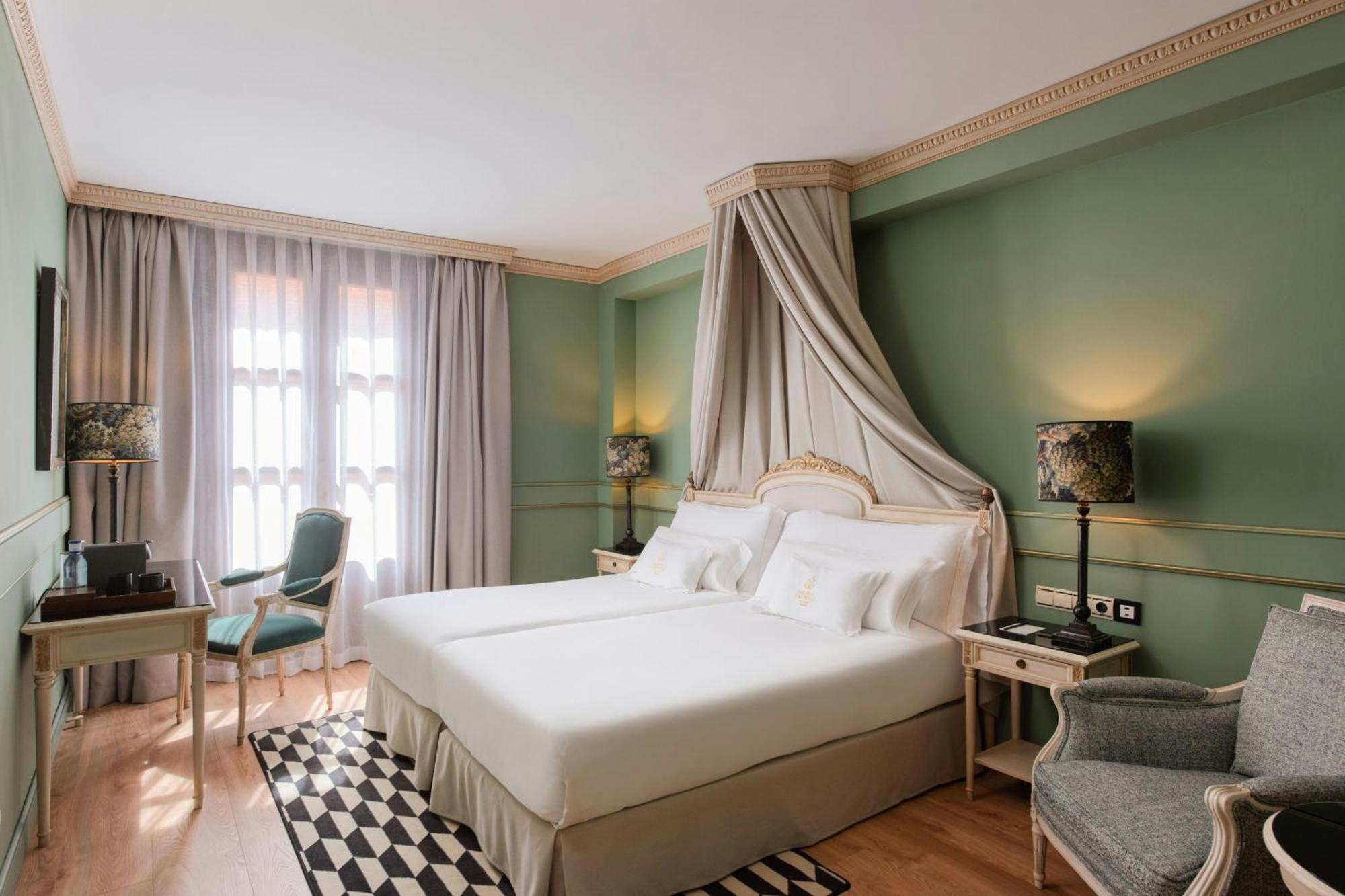 Chambre Lit King-Size Supérieure